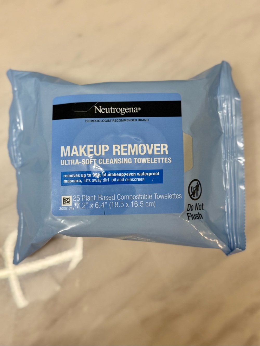 Neutrogena Makeup Remover Ultra-Soft Cleansing Towelettes - Light Blue